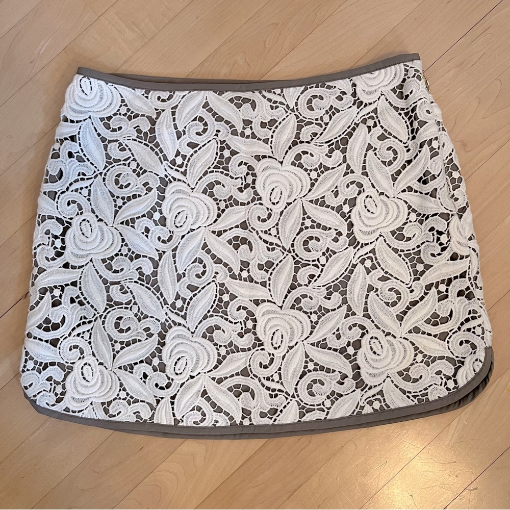 NWOT Juicy Couture Guipuere Lace Skirt - Angel